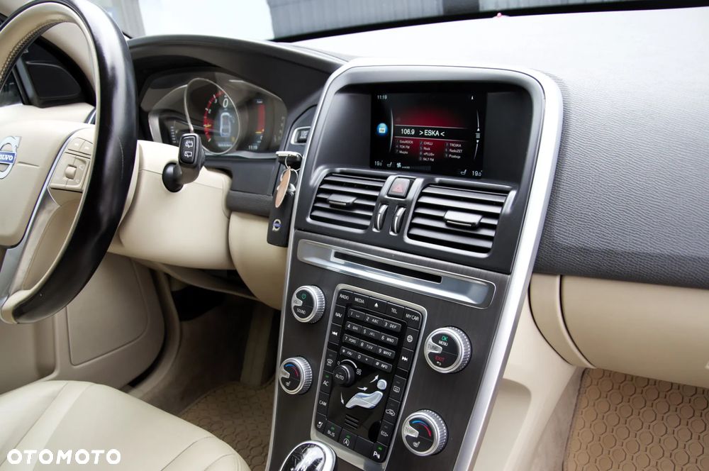 Volvo XC 60 B4 B Inscription - 15