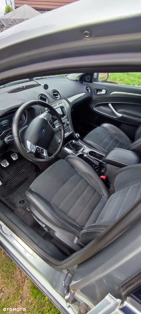 Ford Mondeo 2.5 Black Magic - 11