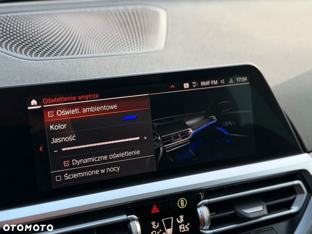 BMW Seria 3 320d M Sport - 32