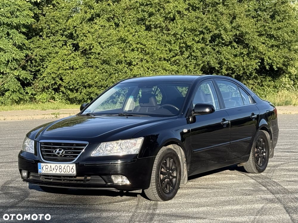 Hyundai Sonata - 2