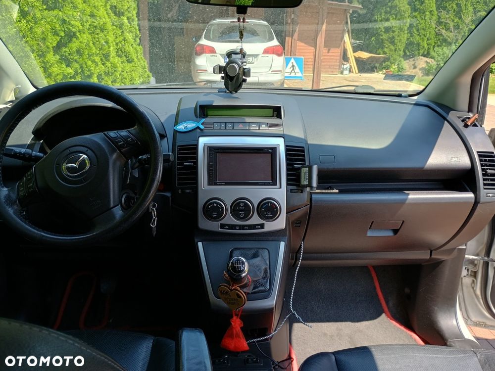 Mazda 5 - 5