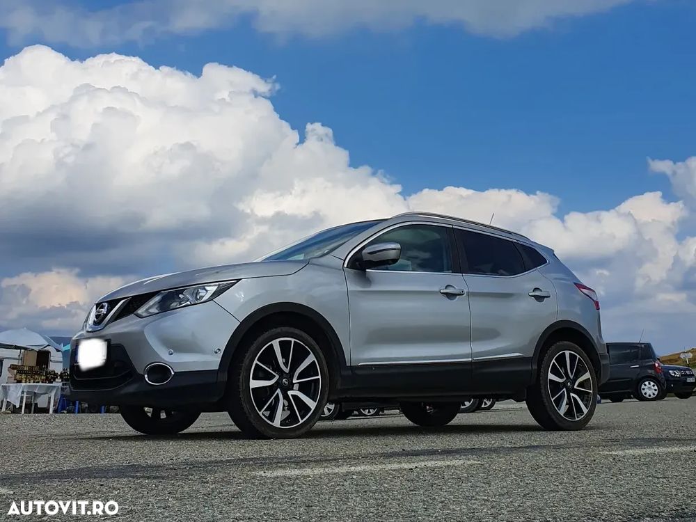 Nissan Qashqai 1.6 DCI Xtronic TEKNA - 1