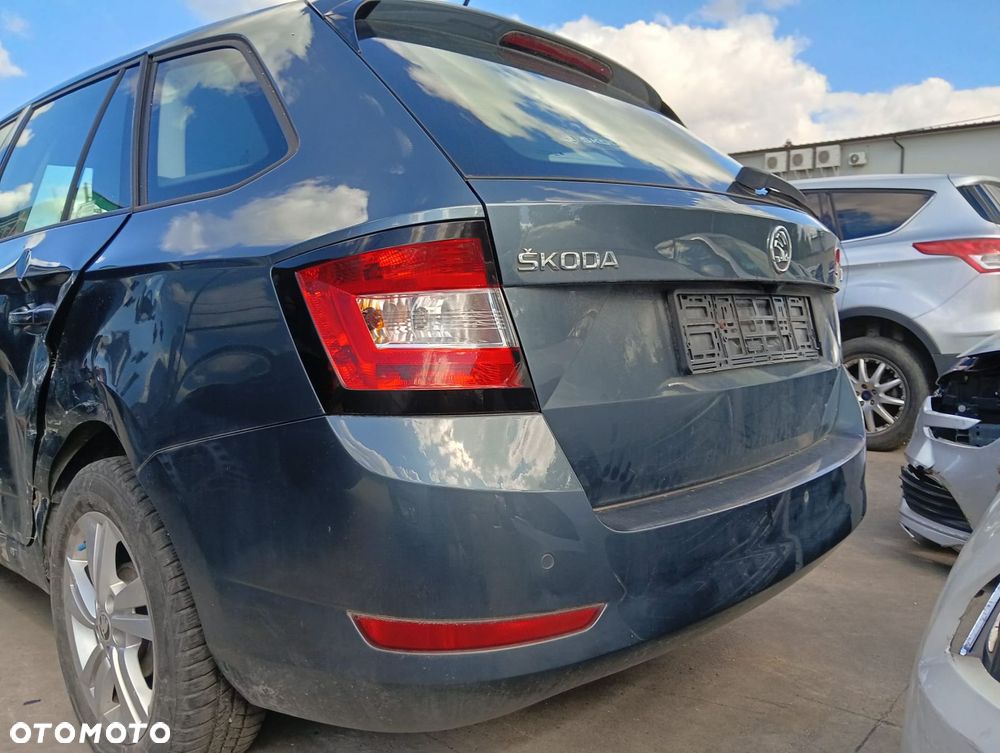 Kamera Cofania (Błotnik, Kierownica, Fotele, Części Silnikowe) Skoda Fabia 1,0 Benzyna 95 Km 2019 R - 6