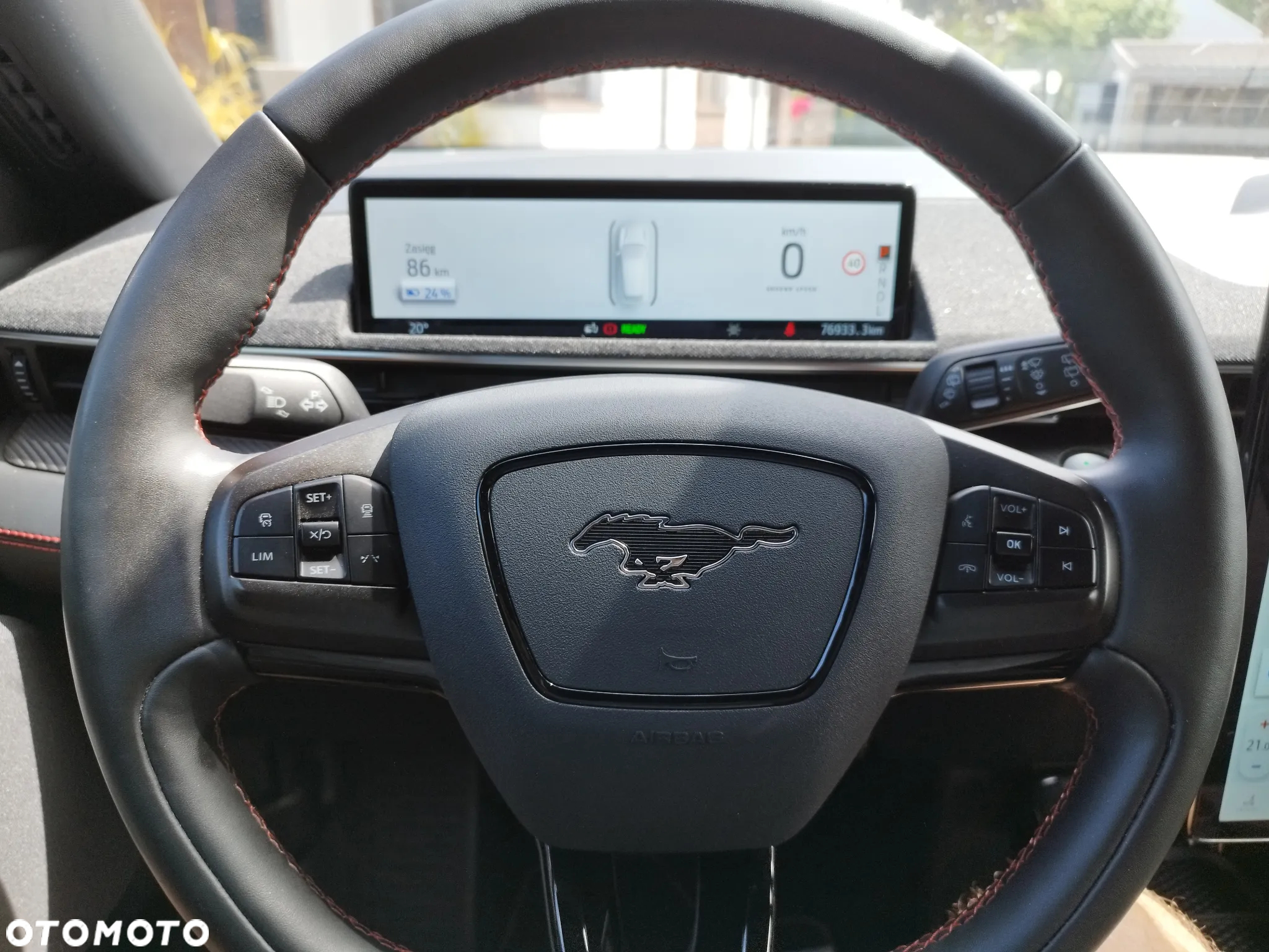 Ford Mustang Mach-E 91 kWh AWD Premium - 32