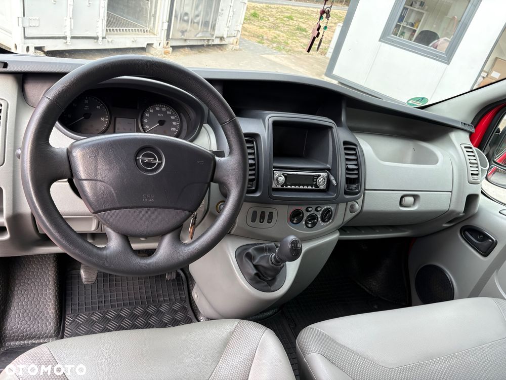 Opel Vivaro L1H1 2.7t - 10