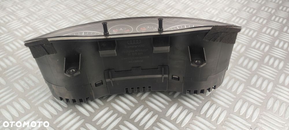 8P0920900K licznik zegary prędkościomierz AUDI A3 8P 1,9 TDI EUROPA - 2