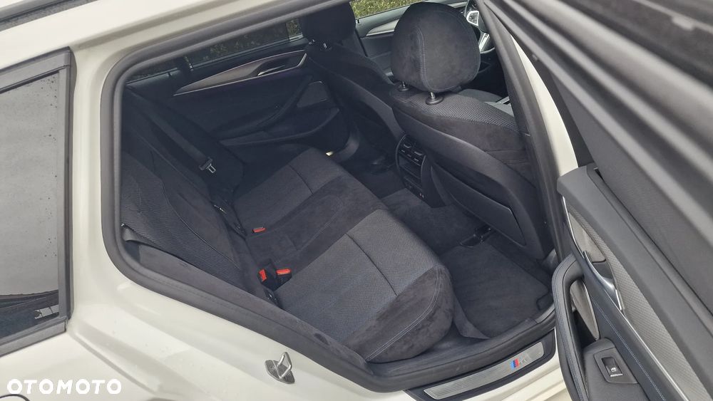 BMW Seria 5 520d xDrive M Sport sport - 14