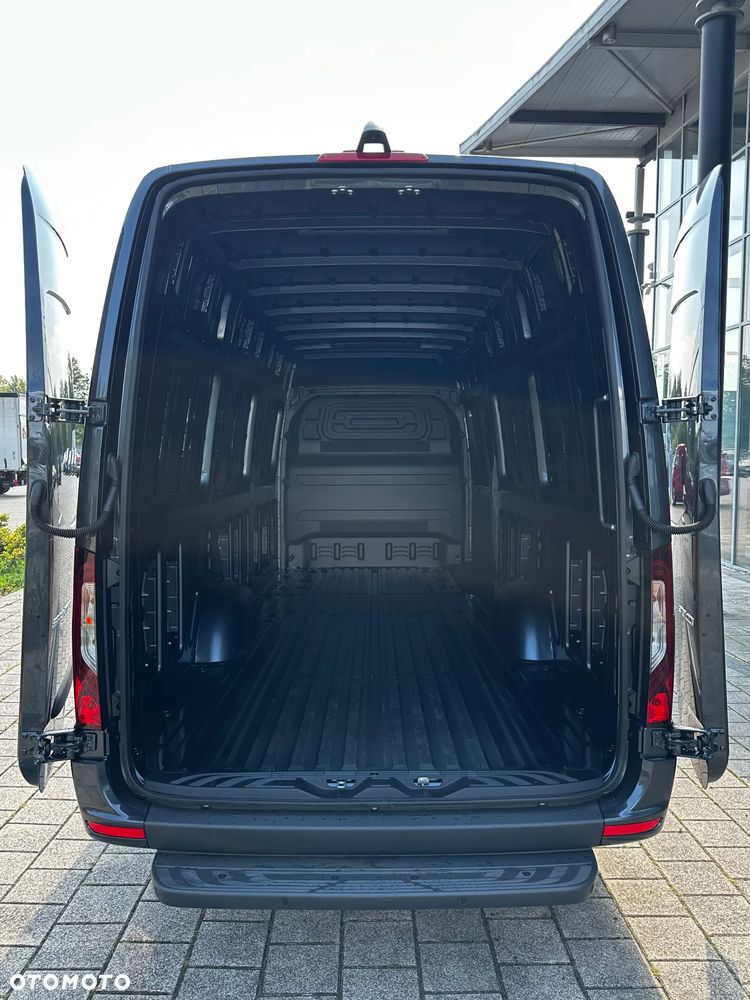 Mercedes-Benz Sprinter - 31