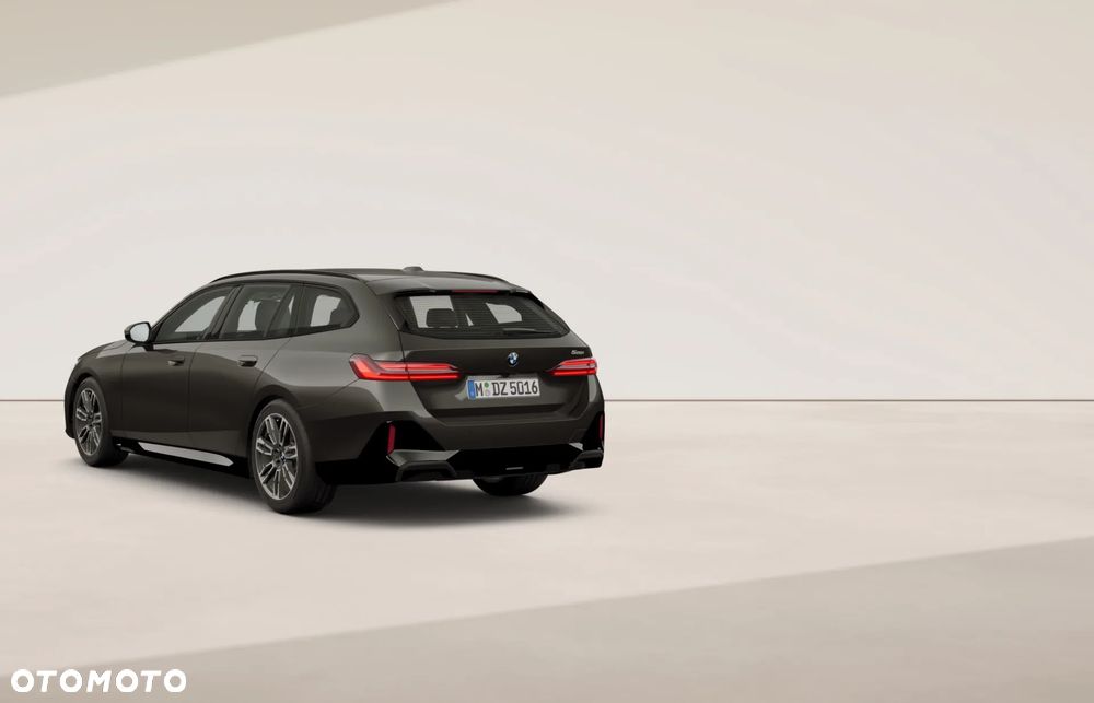BMW Seria 5 520i mHEV - 8
