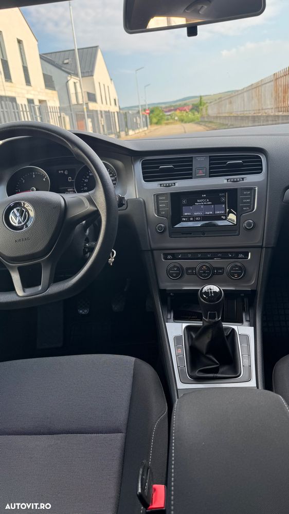 Volkswagen Golf 1.6 TDI DPF BMT Comfortline - 9