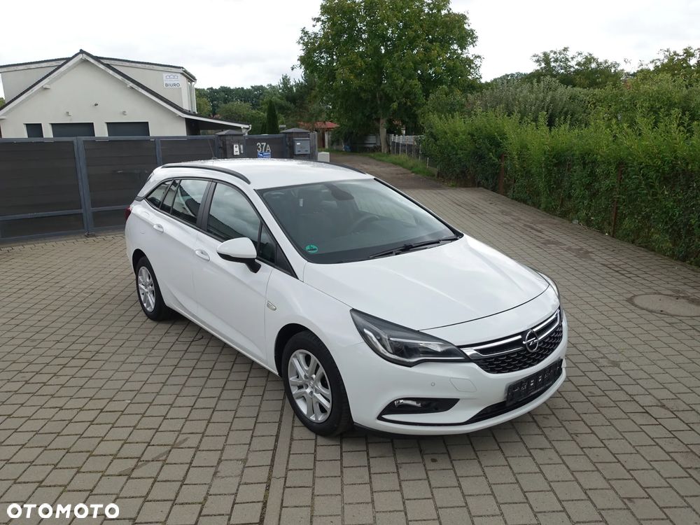 Opel Astra - 1