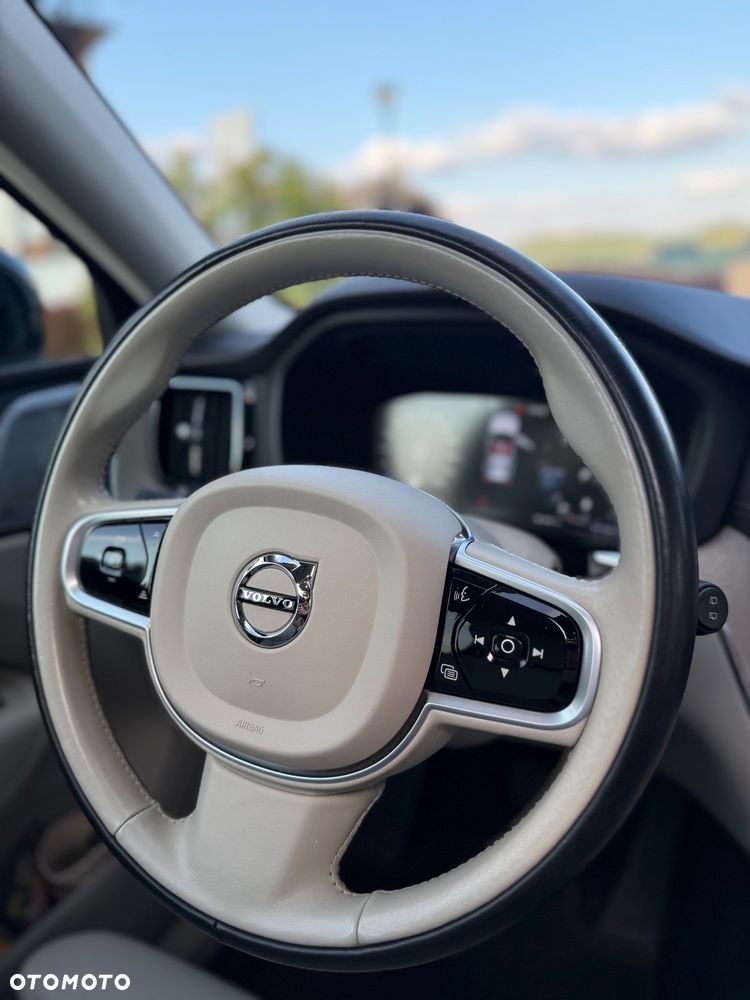 Volvo XC 60 B5 D AWD Inscription - 33