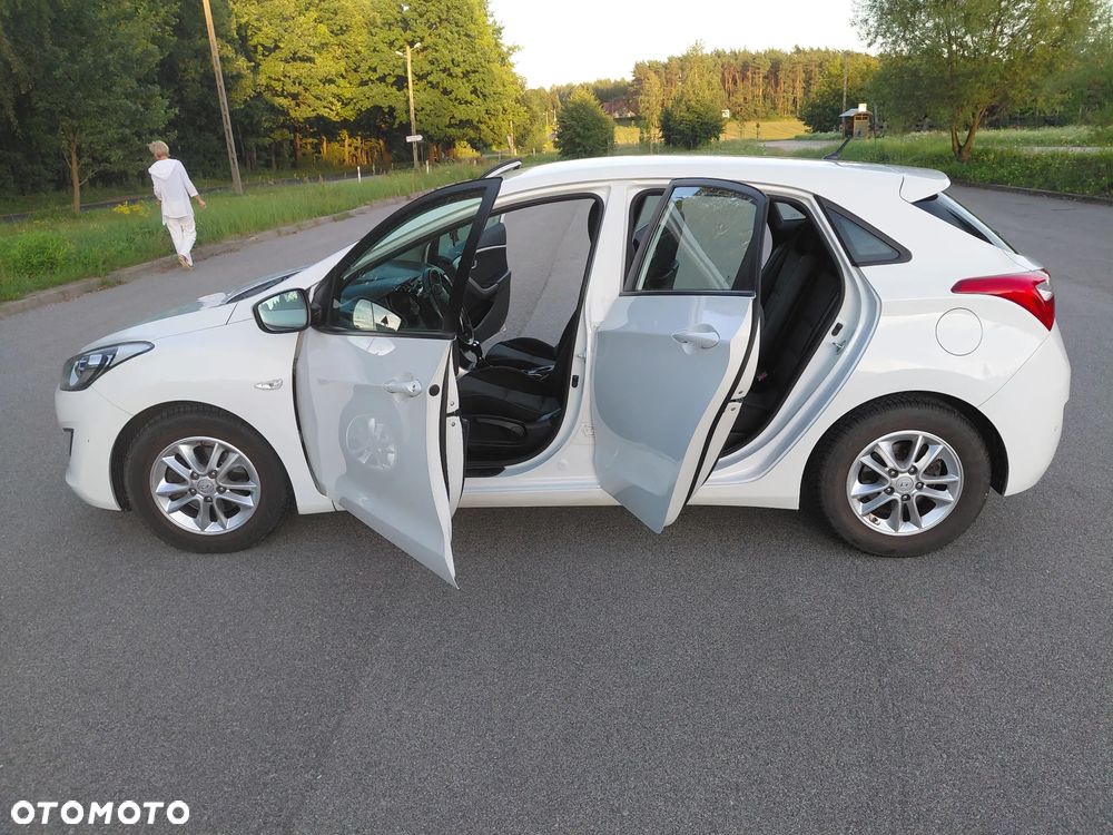 Hyundai i30 1.4 Classic - 9