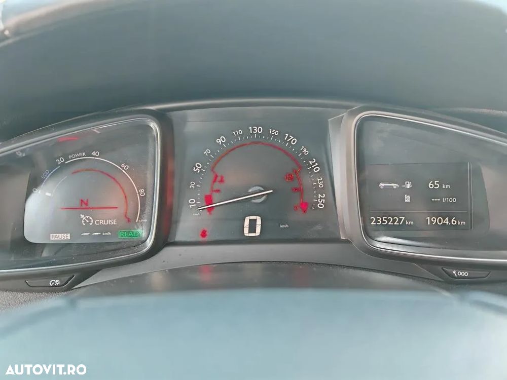 Citroën DS5 Hybrid4 EGS6 SportChic - 25