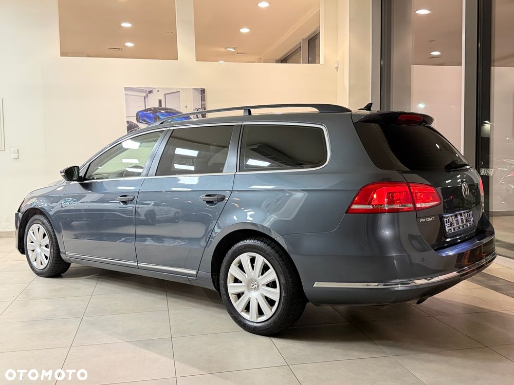 Volkswagen Passat 1.6 TDI BlueMotion Technology Comfortline - 4