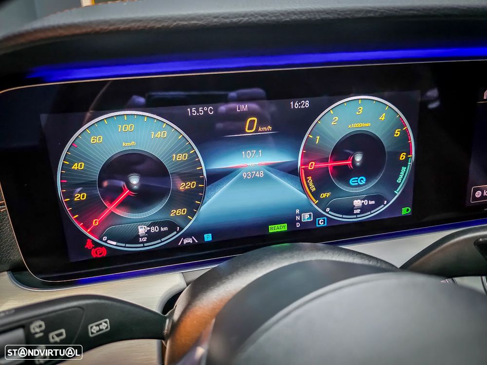 Mercedes-Benz E 300 de 9G-TRONIC AMG Line - 28