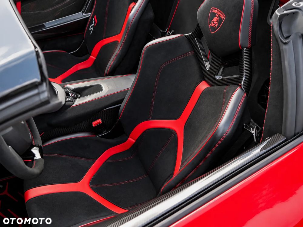 Lamborghini Aventador SVJ - 31