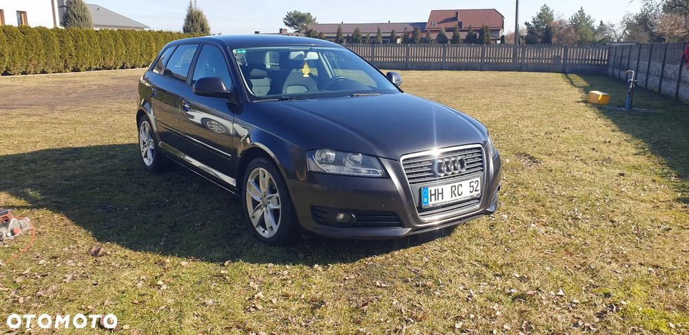 Audi A3 Sportback 1.6 TDI DPF Attraction - 4