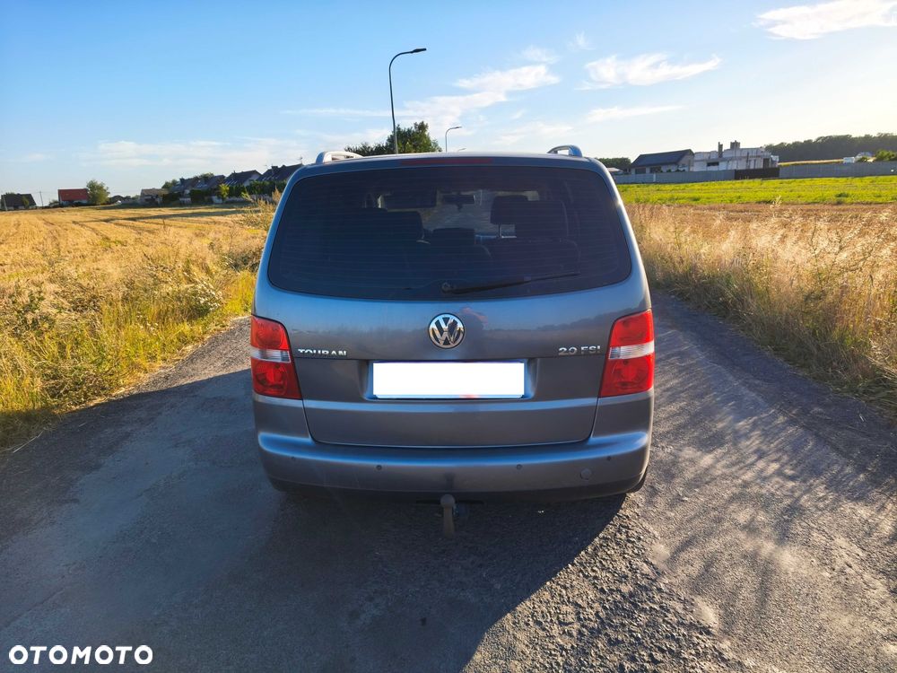 Volkswagen Touran - 6