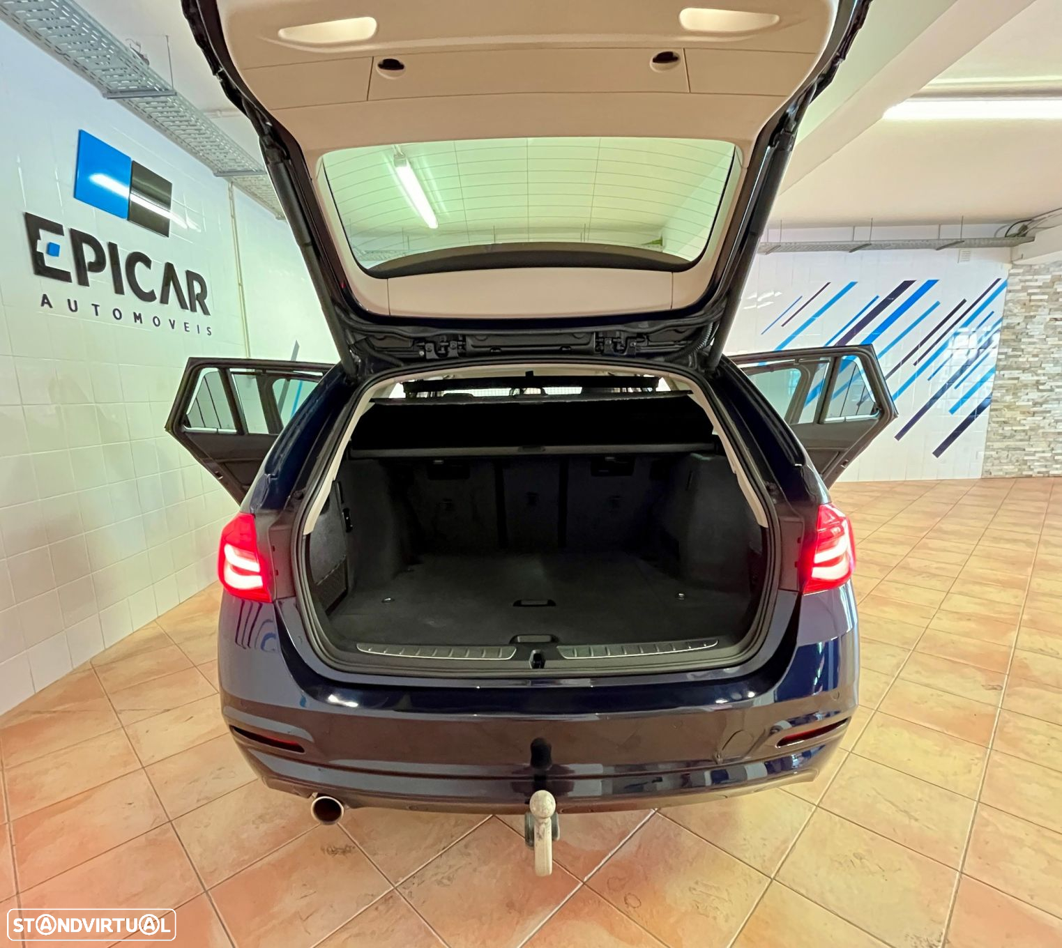 BMW 318 d Touring Advantage - 11