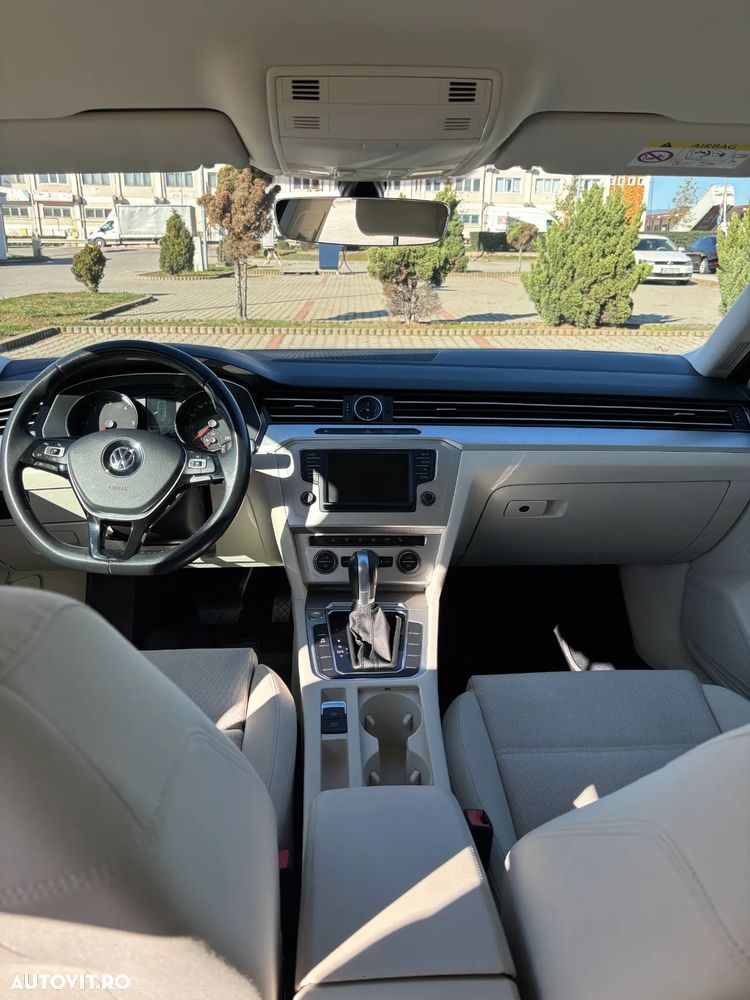 Volkswagen Passat - 18