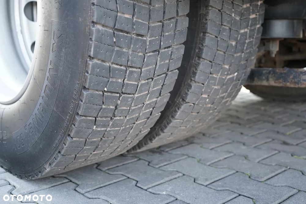 Iveco STRALIS 460 / 6X2 / SKRZYNIOWY 8,1 m + HDS FASSI. F185 MAX UDŹWIG 5 500 KG / STEROWANIE RADIOWE / ROTATOR / - 25