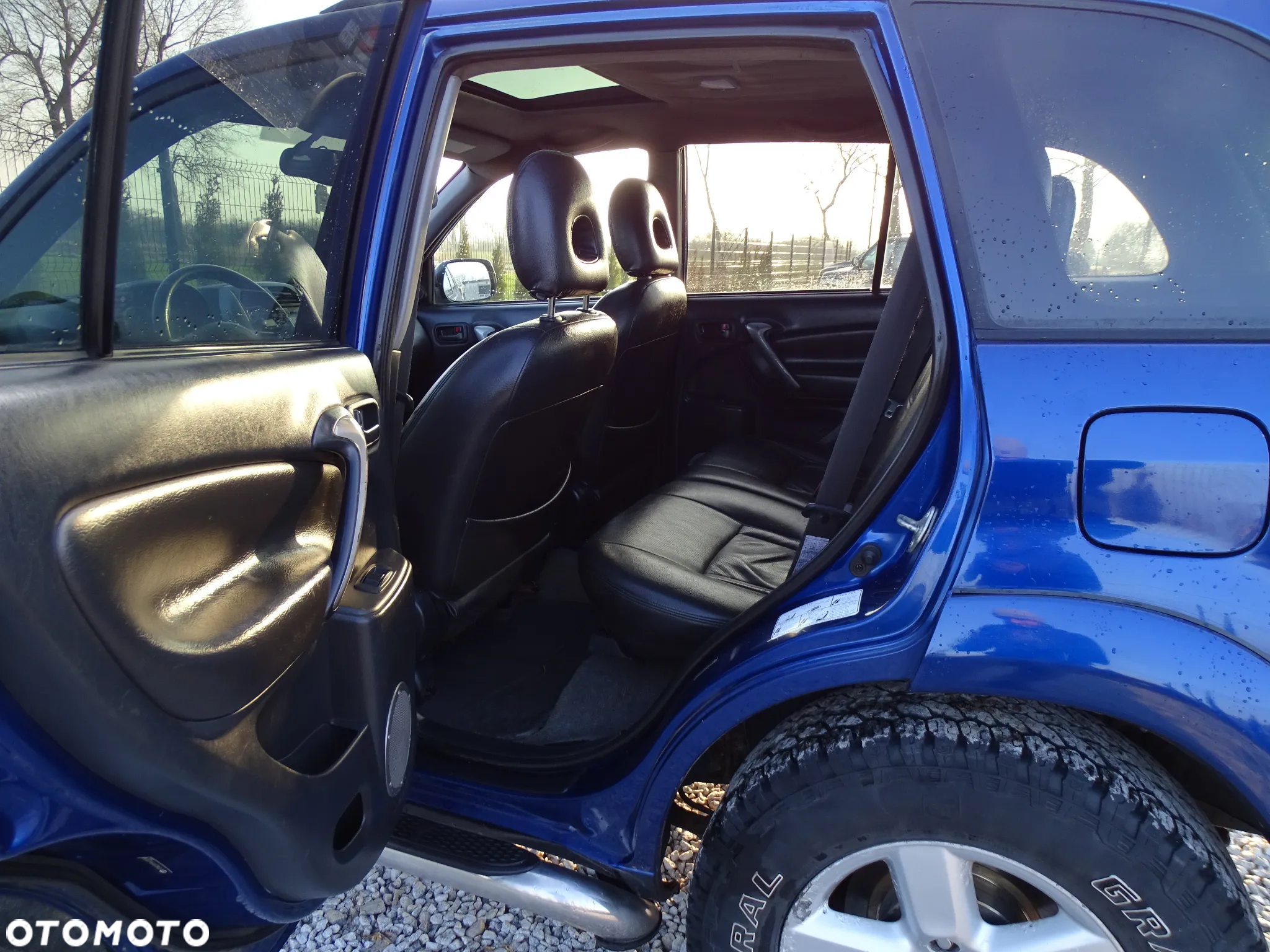 Toyota RAV4 - 21