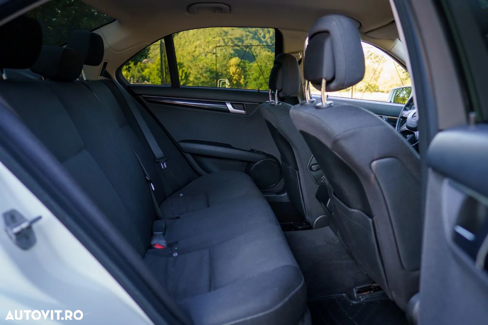 Mercedes-Benz C 220 CDI - 8
