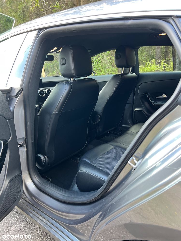 Mercedes-Benz CLA 180 d 7G-DCT - 20