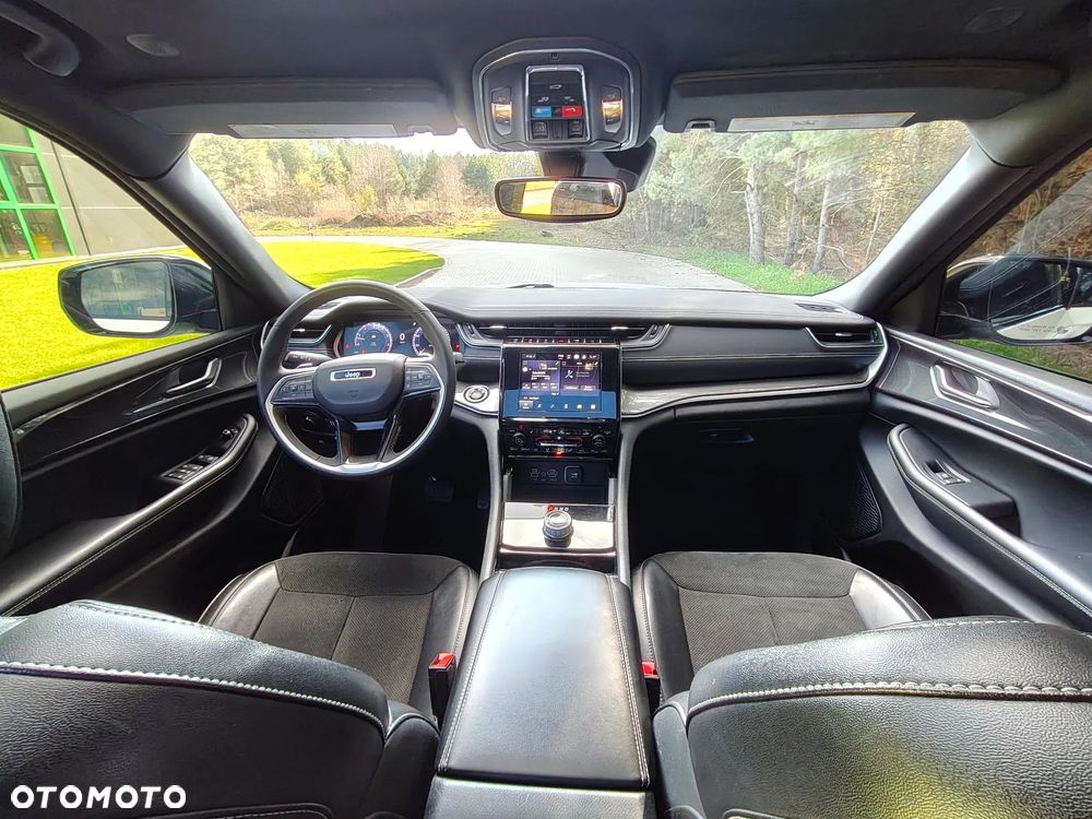 Jeep Grand Cherokee - 17