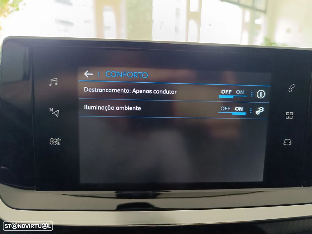 Peugeot 2008 PureTech 130 EAT8 GT - 46