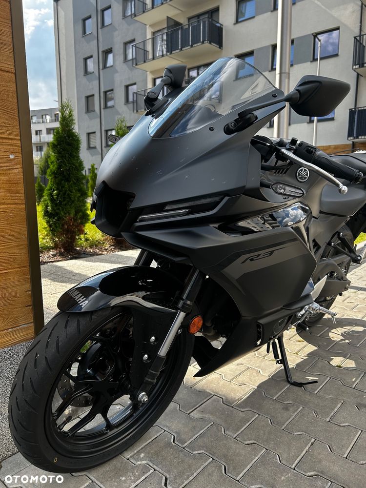 Yamaha R3 - 3