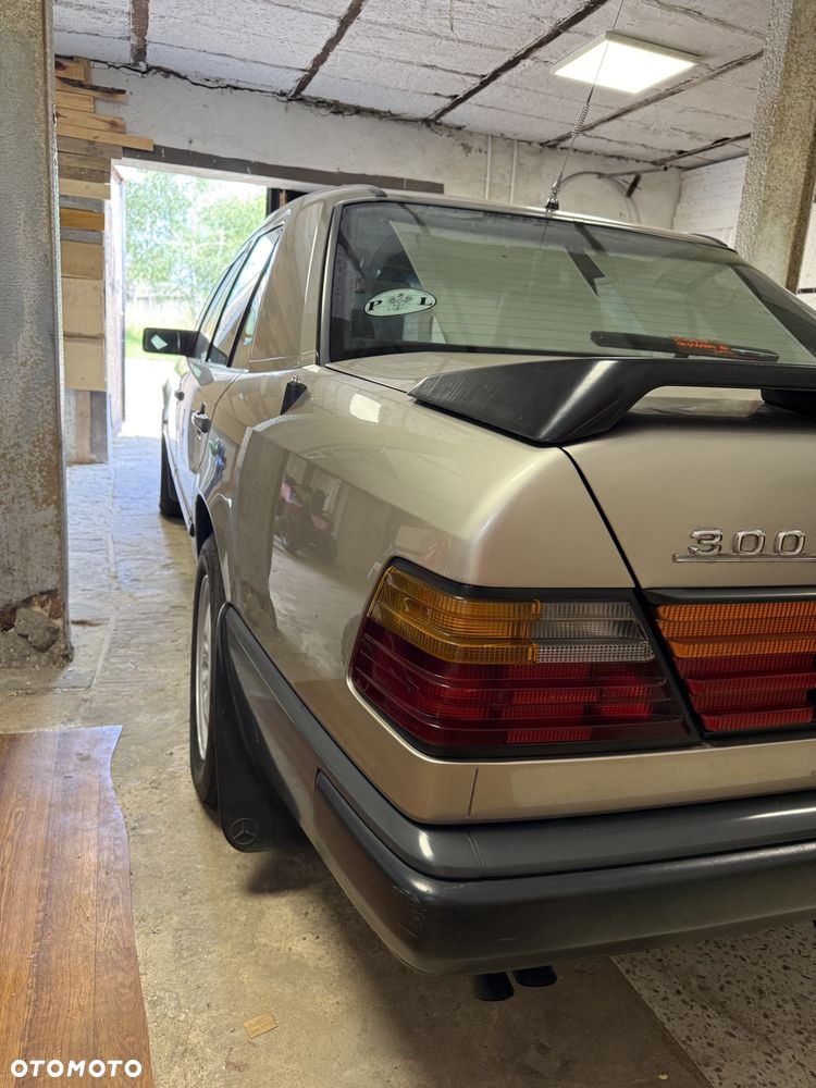 Mercedes-Benz W124 (1984-1993) - 5