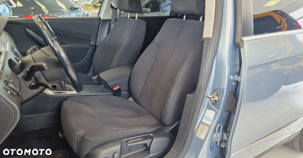 Volkswagen Passat - 16