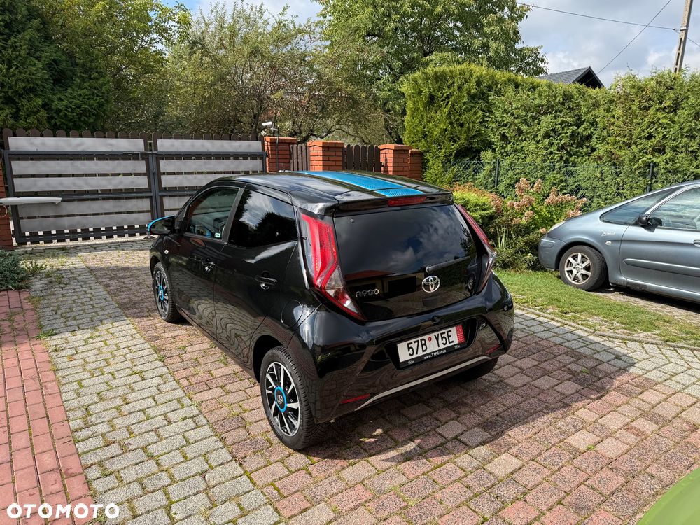 Toyota Aygo x-play - 4