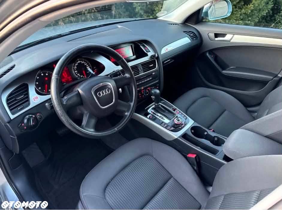 Audi A4 Limousine - 6