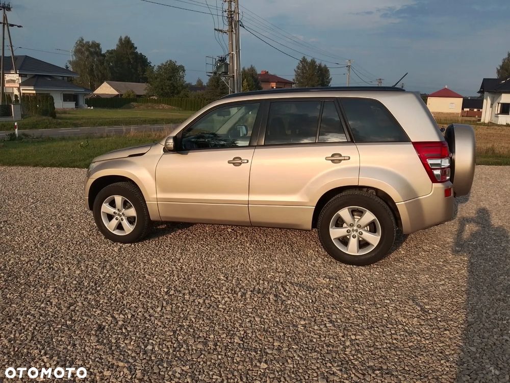 Suzuki Grand Vitara 2.4 Premium EU5 - 5