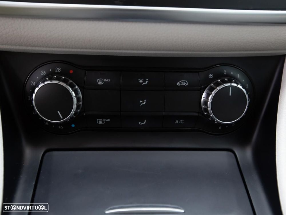 Mercedes-Benz GLA 200 - 16