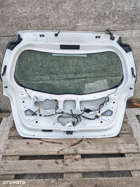 Toyota Yaris III 2012 rok klapa bagażnika - 3