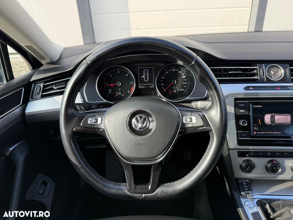 Volkswagen Passat 2.0 TDI SCR Comfortline - 19