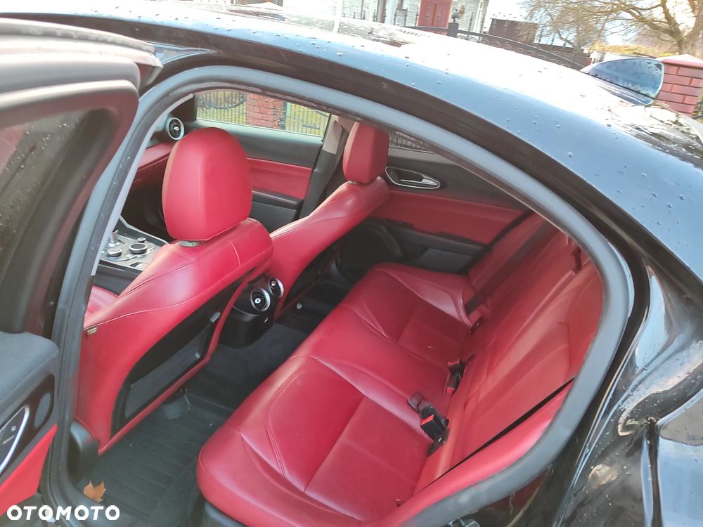 Alfa Romeo Giulia 2.0 Turbo Veloce Q4 - 10