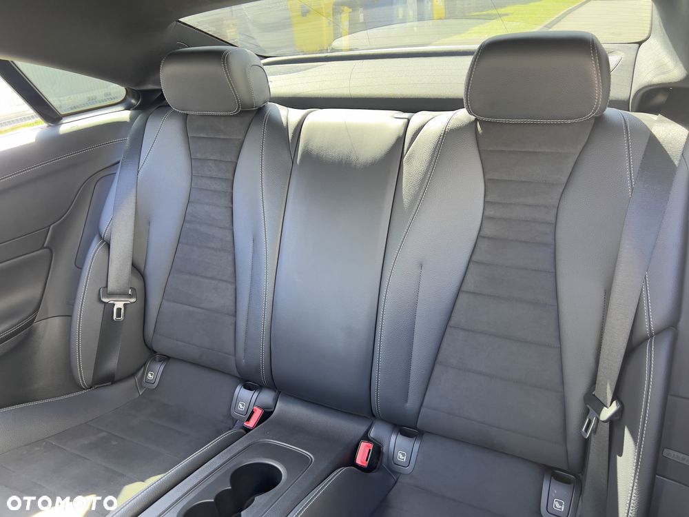 Mercedes-Benz Klasa E 300 d Coupe 9G-TRONIC - 10