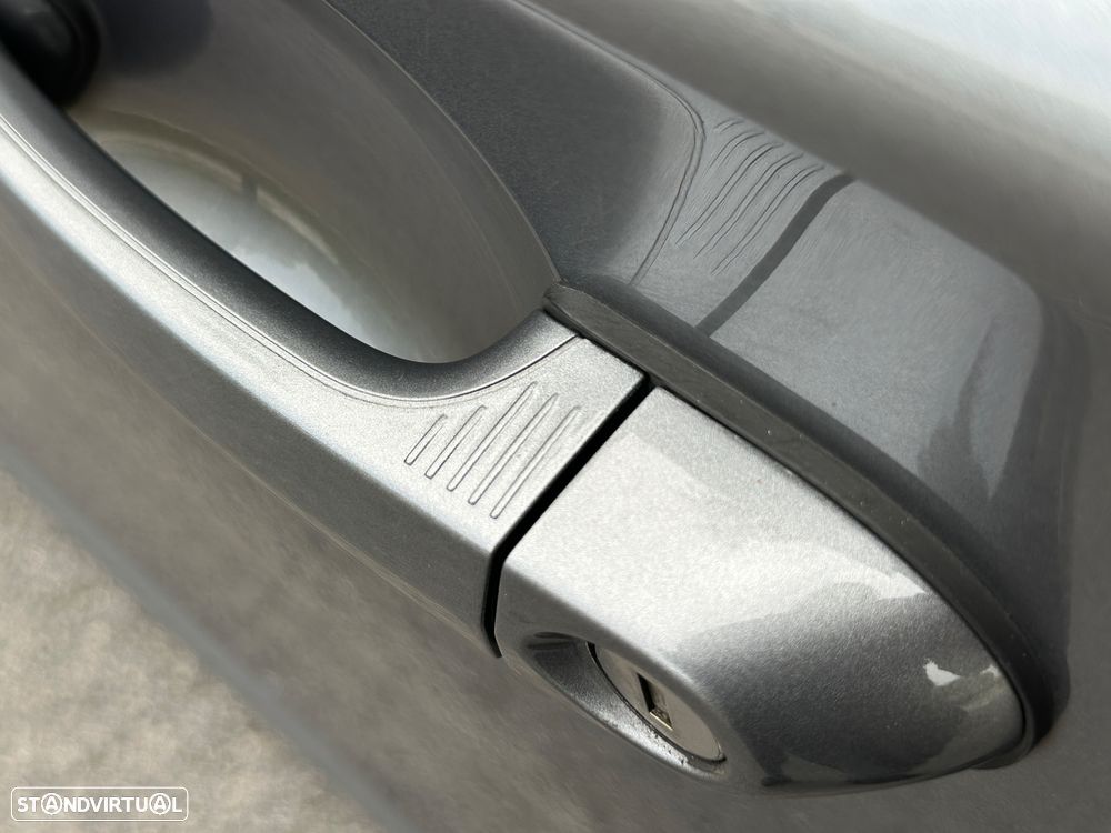 BMW 120 d DPF Edition Sport - 17
