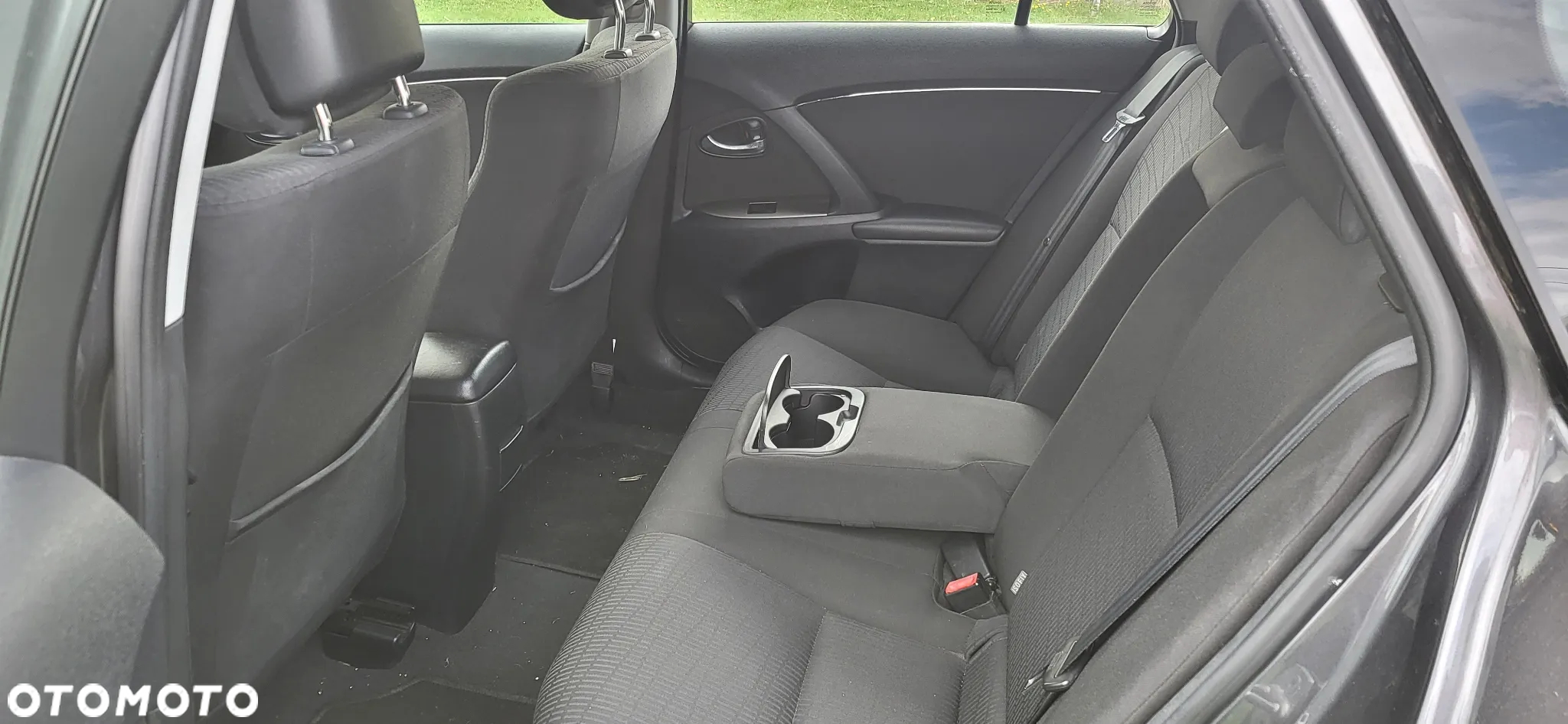 Toyota Avensis - 9
