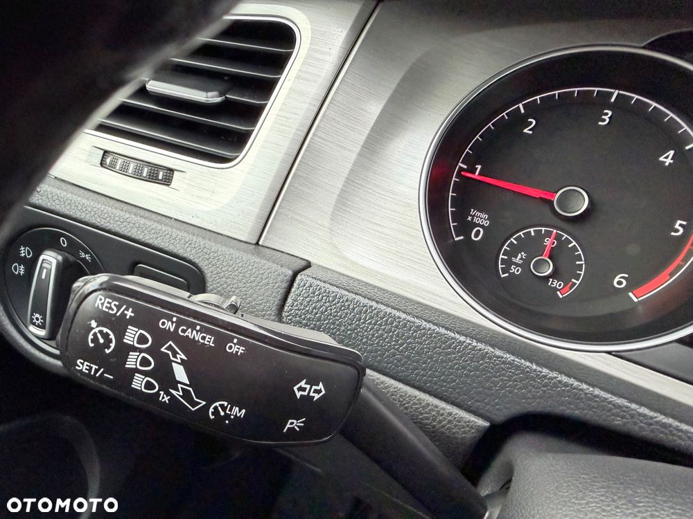 Volkswagen Golf - 13
