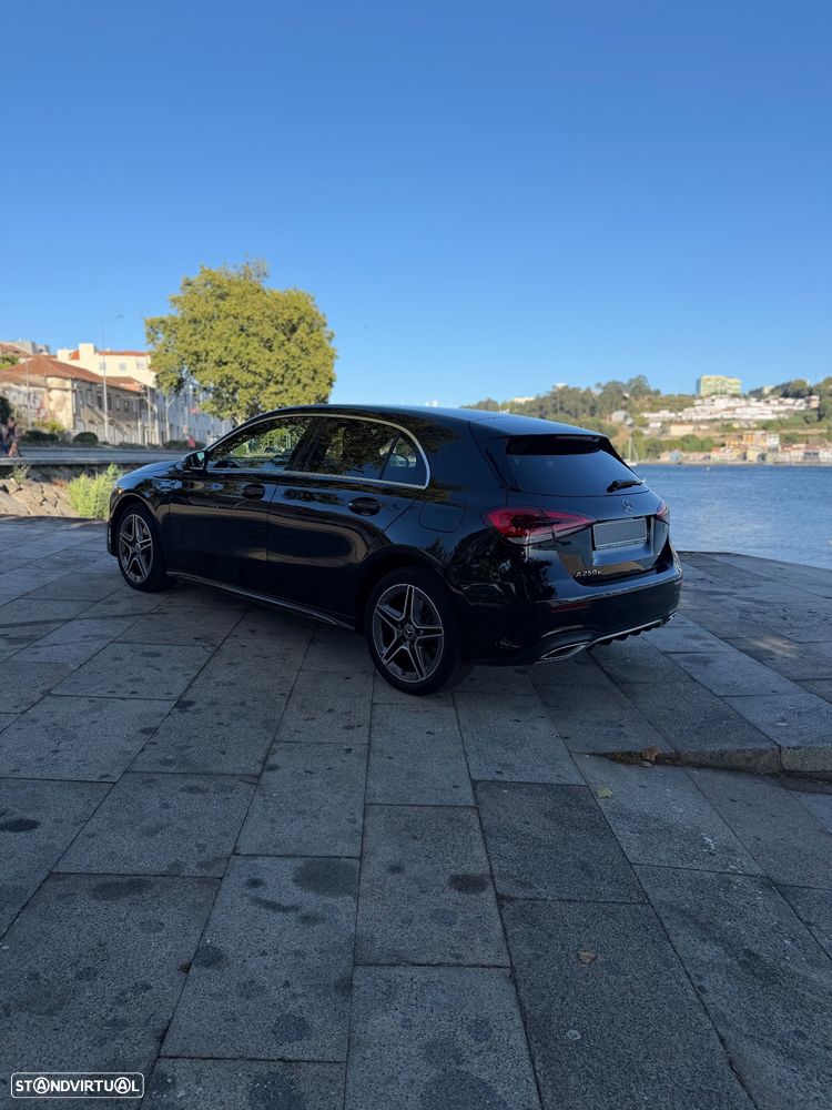 Mercedes-Benz A 250 e AMG Line — fotografia 7