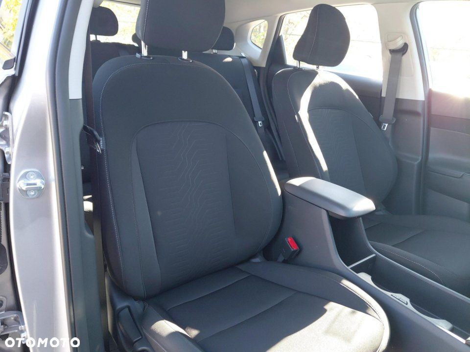 Hyundai Kona - 16