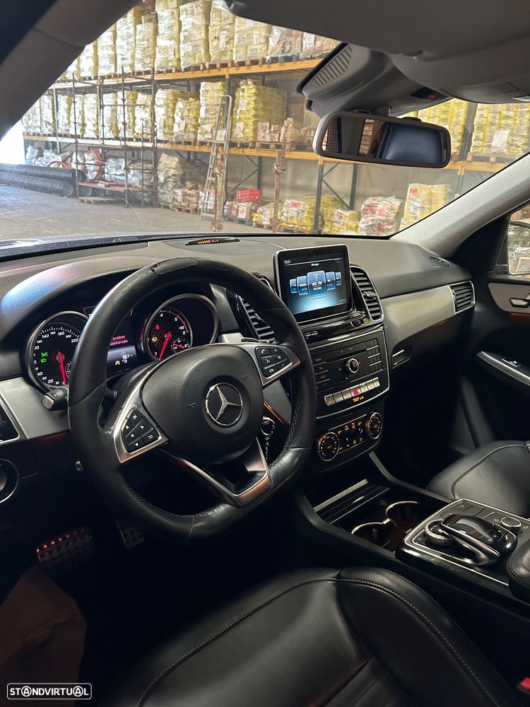 Mercedes-Benz GLE 250 d 4Matic 9G-TRONIC AMG Line - 3