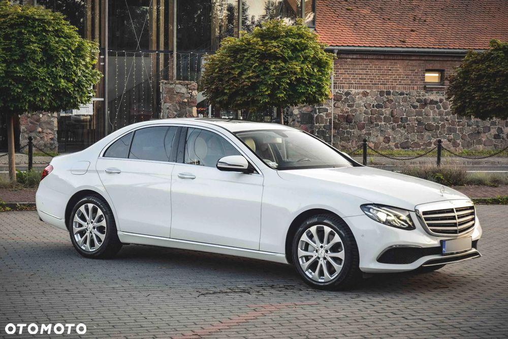 Mercedes-Benz Klasa E 300 9G-TRONIC Avantgarde - 19