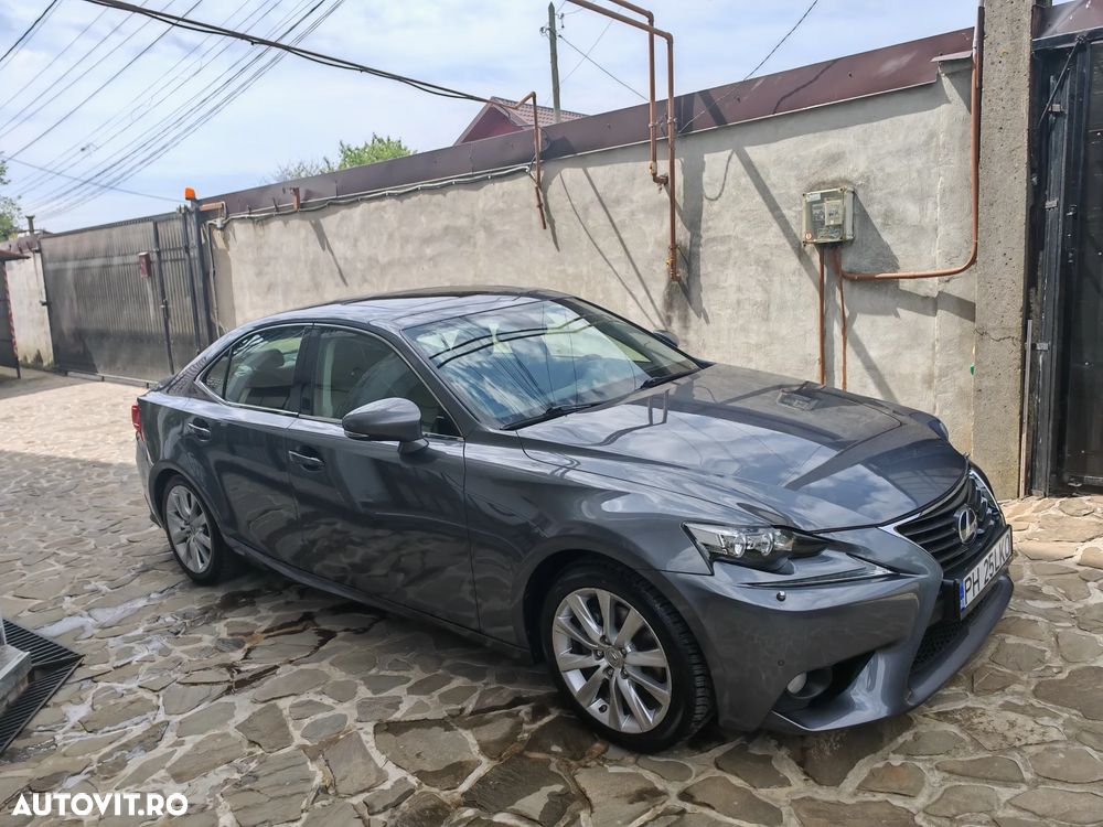 Lexus Seria IS 300h Aut. Executive - 2